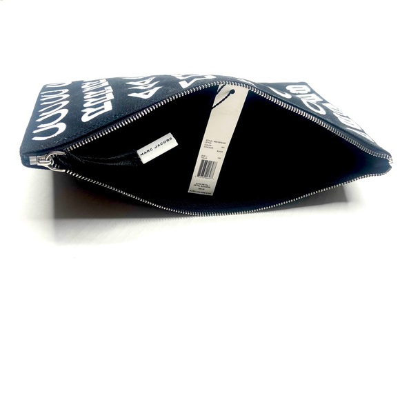[Marc Jacobs] Canvas Cloth Zipped Logo Pouch - Picture 2 of 4